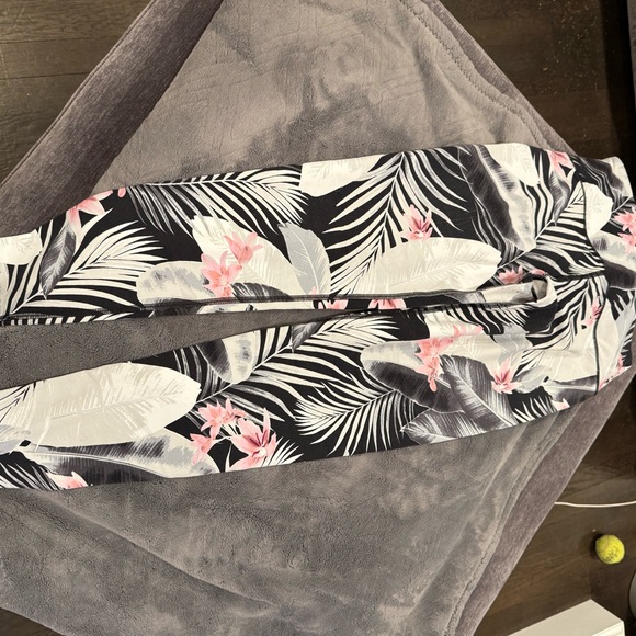 Tropical Floral Leggings - Picture 5 of 5